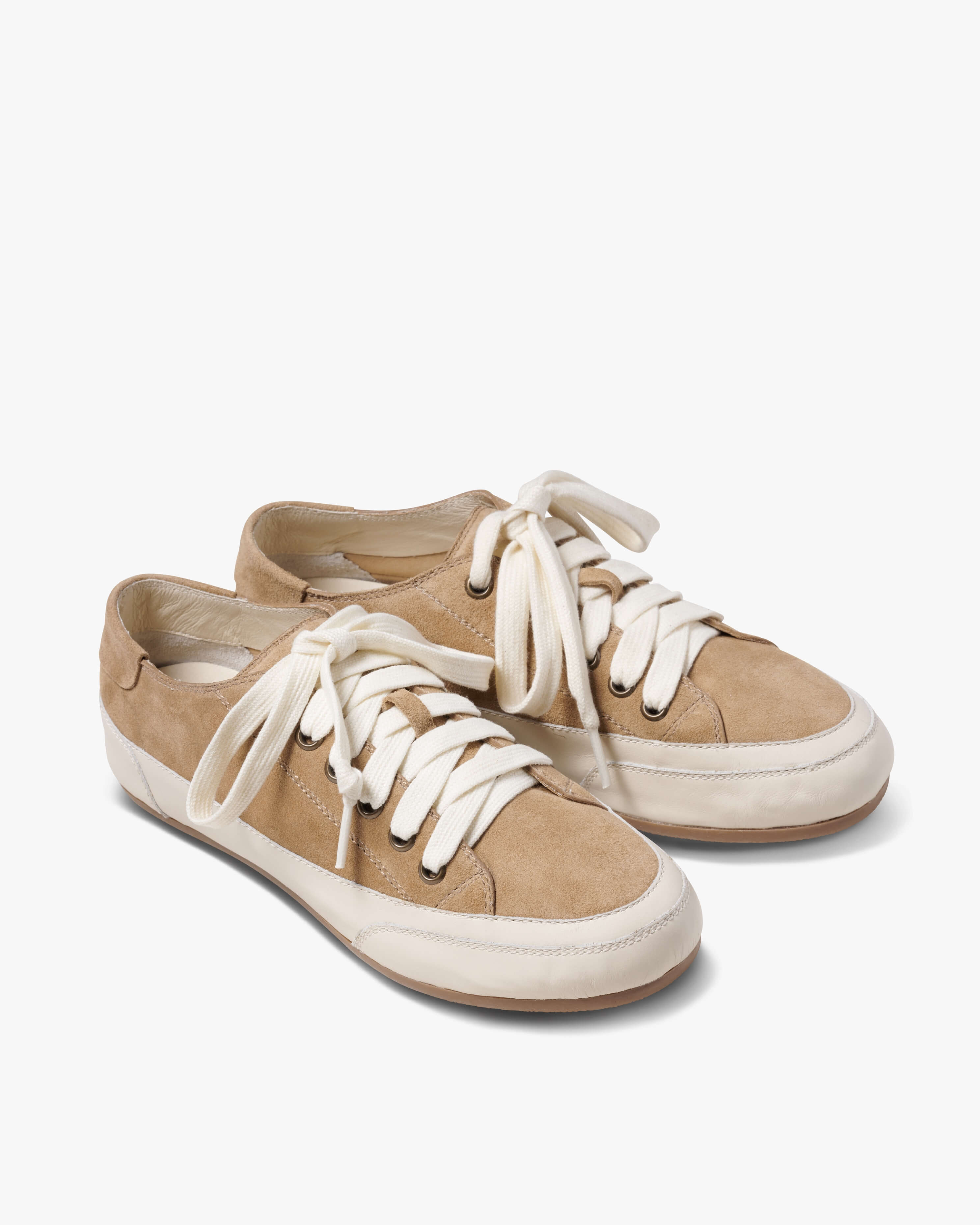 Beek Sandpiper oat sneaker with a clean leather-and-suede profile