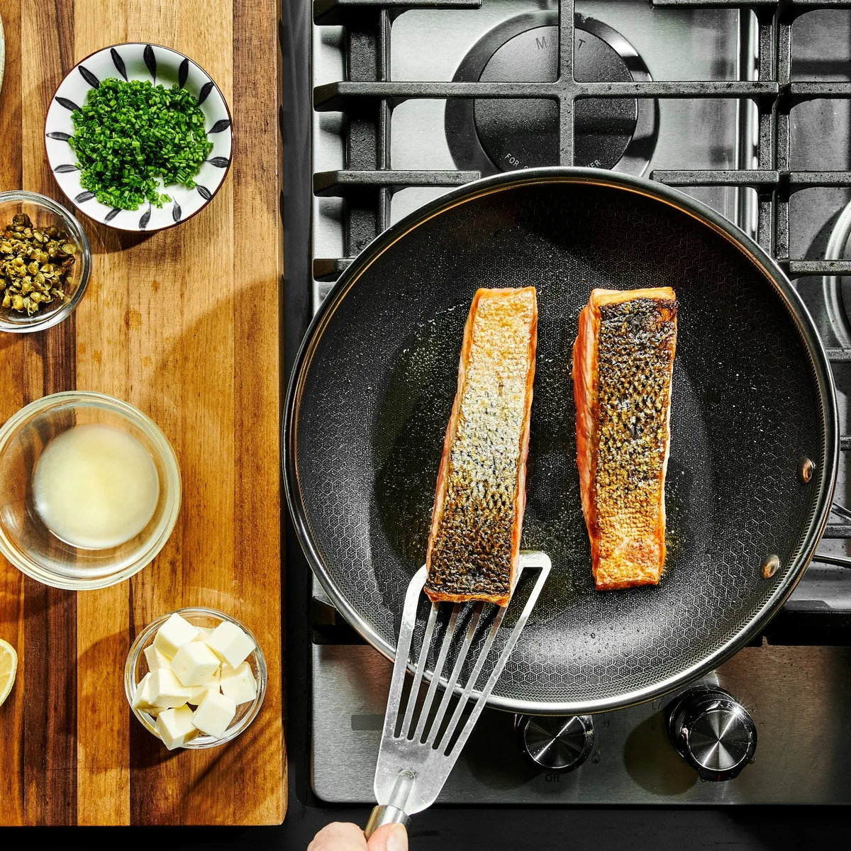 Cooking salmon in a HexClad hybrid fry pan